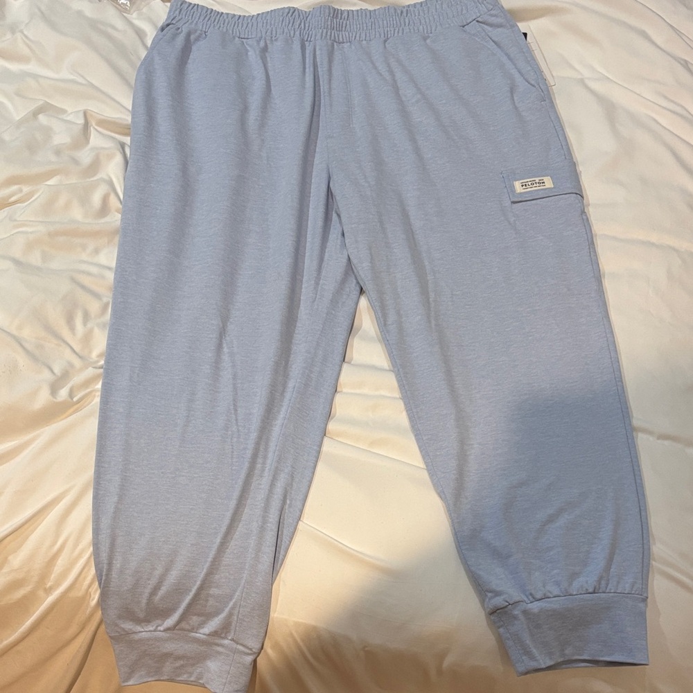 Peloton x Lululemon. Collab. Cargo jogger